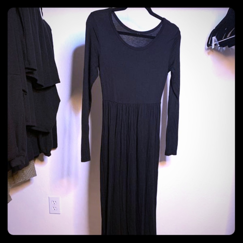 Black Maternity long sleeve Maxi dress